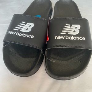 Brand new men’s slides. Brand name new balance. Size 10 Color black/white.